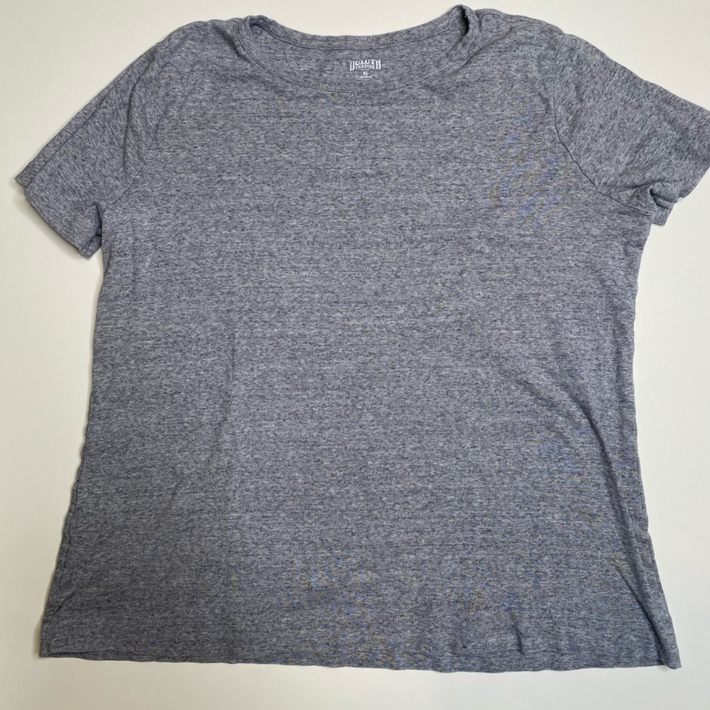 Duluth Trading co gray short sleeve T shirt size XL